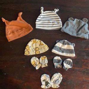 Baby hats and mittens